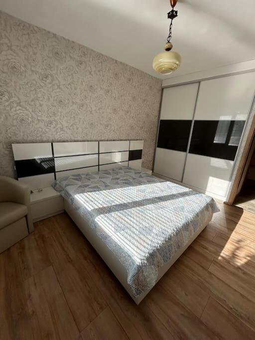 Luxurious Flat Pleven Center Apartment Exterior photo